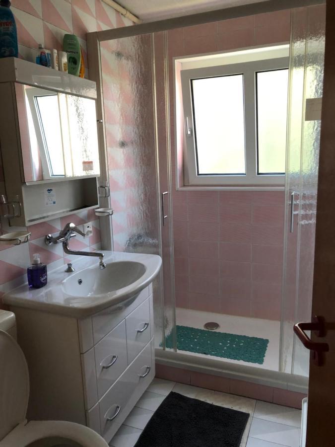 Grosszuegige Ferienwohnung Fuer 4 Personen Interlaken Esterno foto
